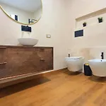 N'est - Di Design In Centro Storico A 3*