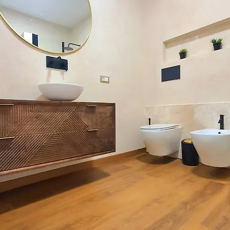 N'est - Di Design In Centro Storico A 3*