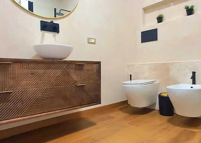 N'est - Di Design In Centro Storico A 3*